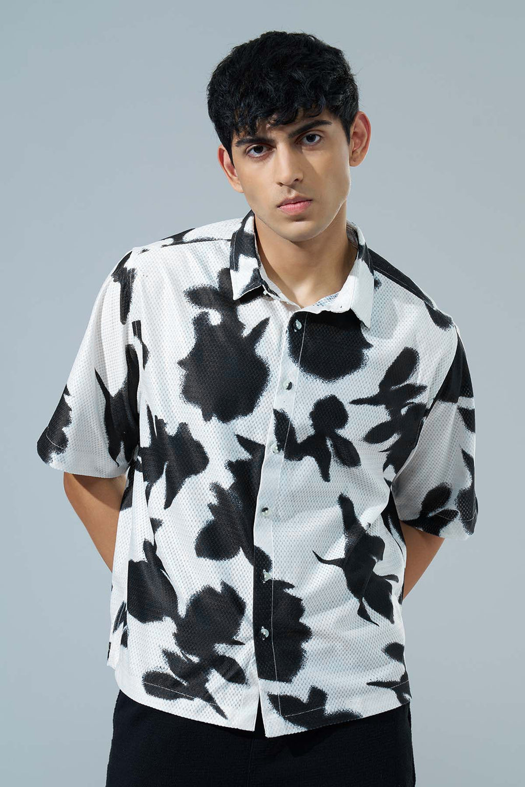 Off White Printed Regular Fit Casual Shirt