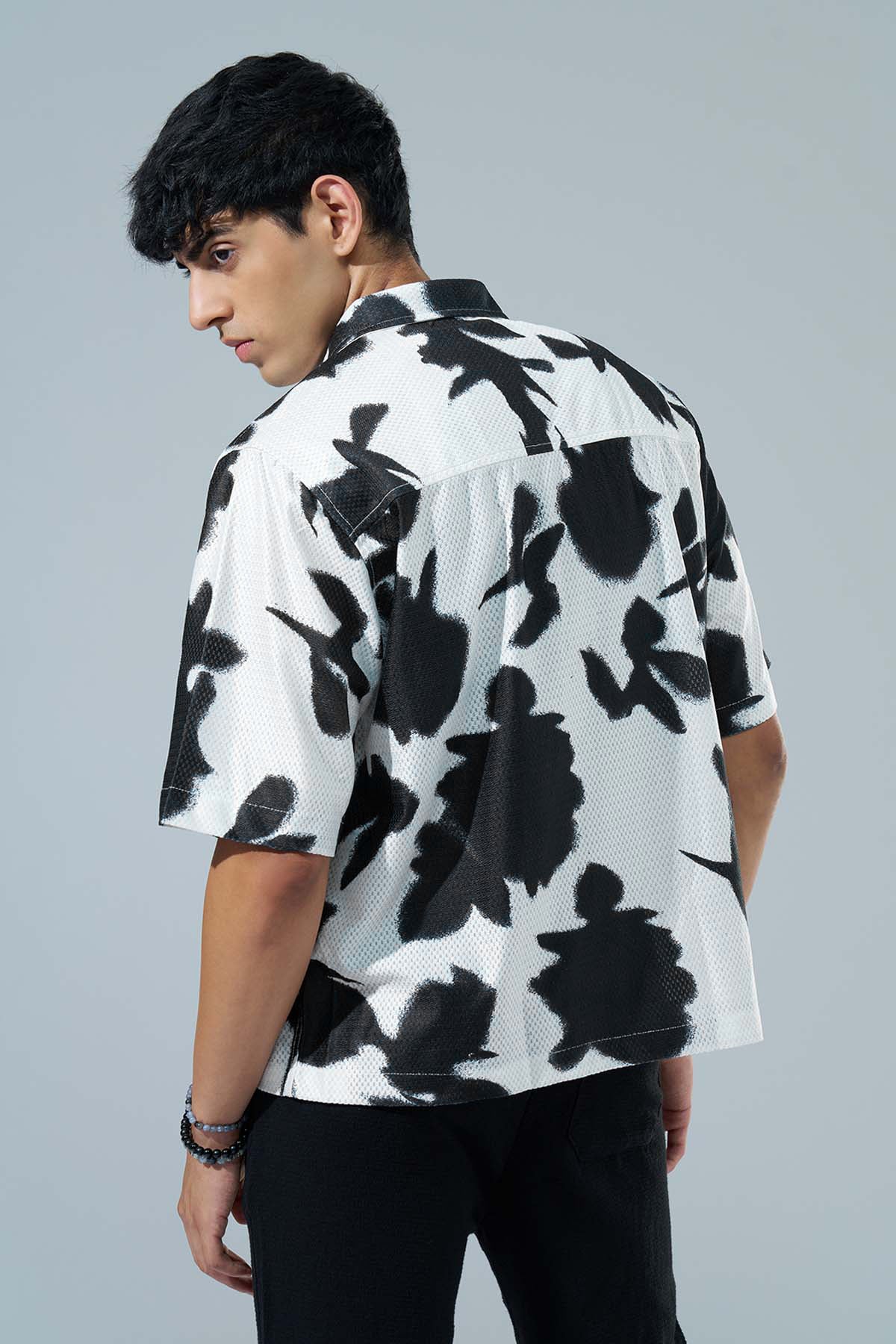 Off White Printed Regular Fit Casual Shirt
