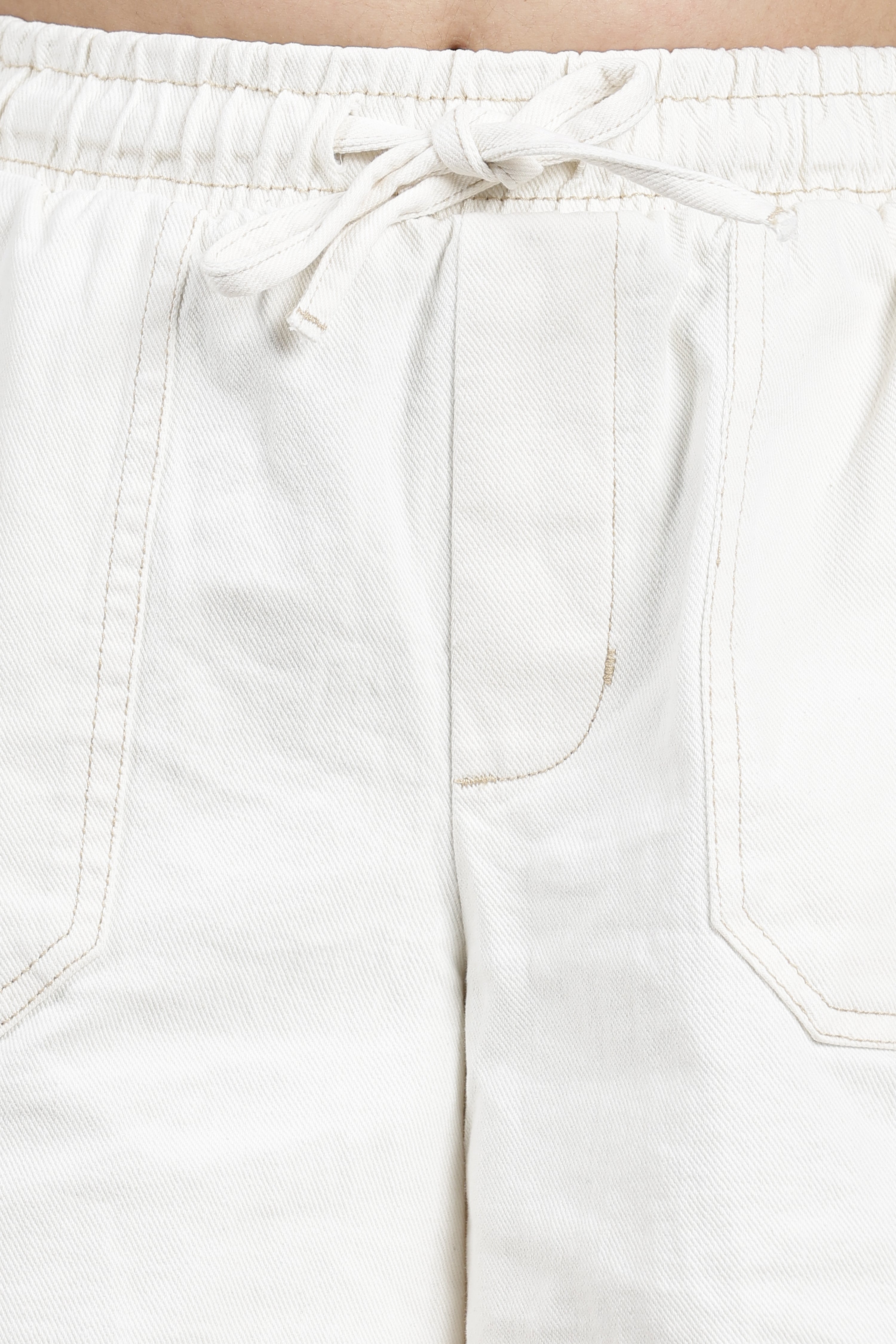 White 4 Pocketed Regular Fit Shorts