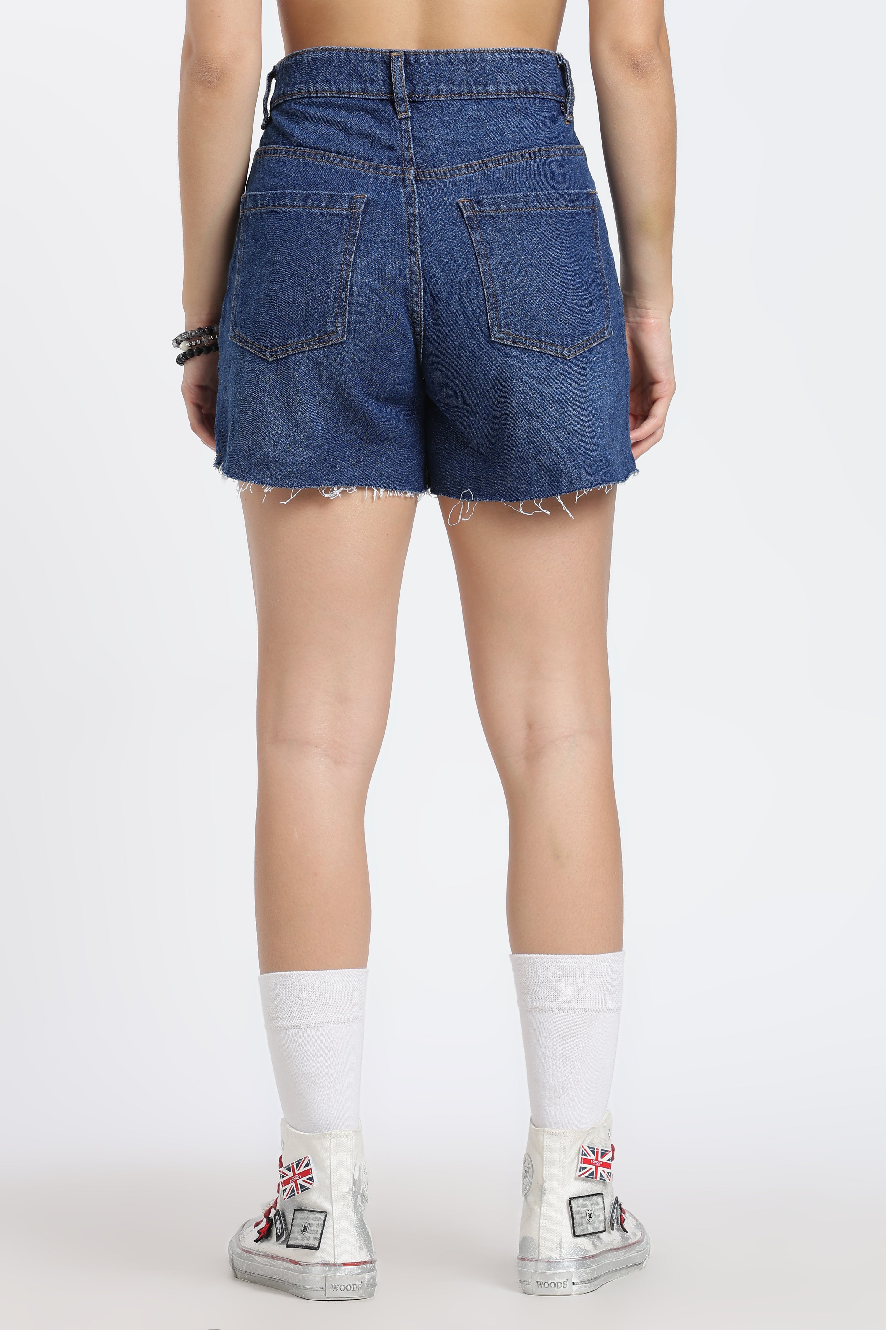 Navy 5 Pocketed Regular Fit Shorts