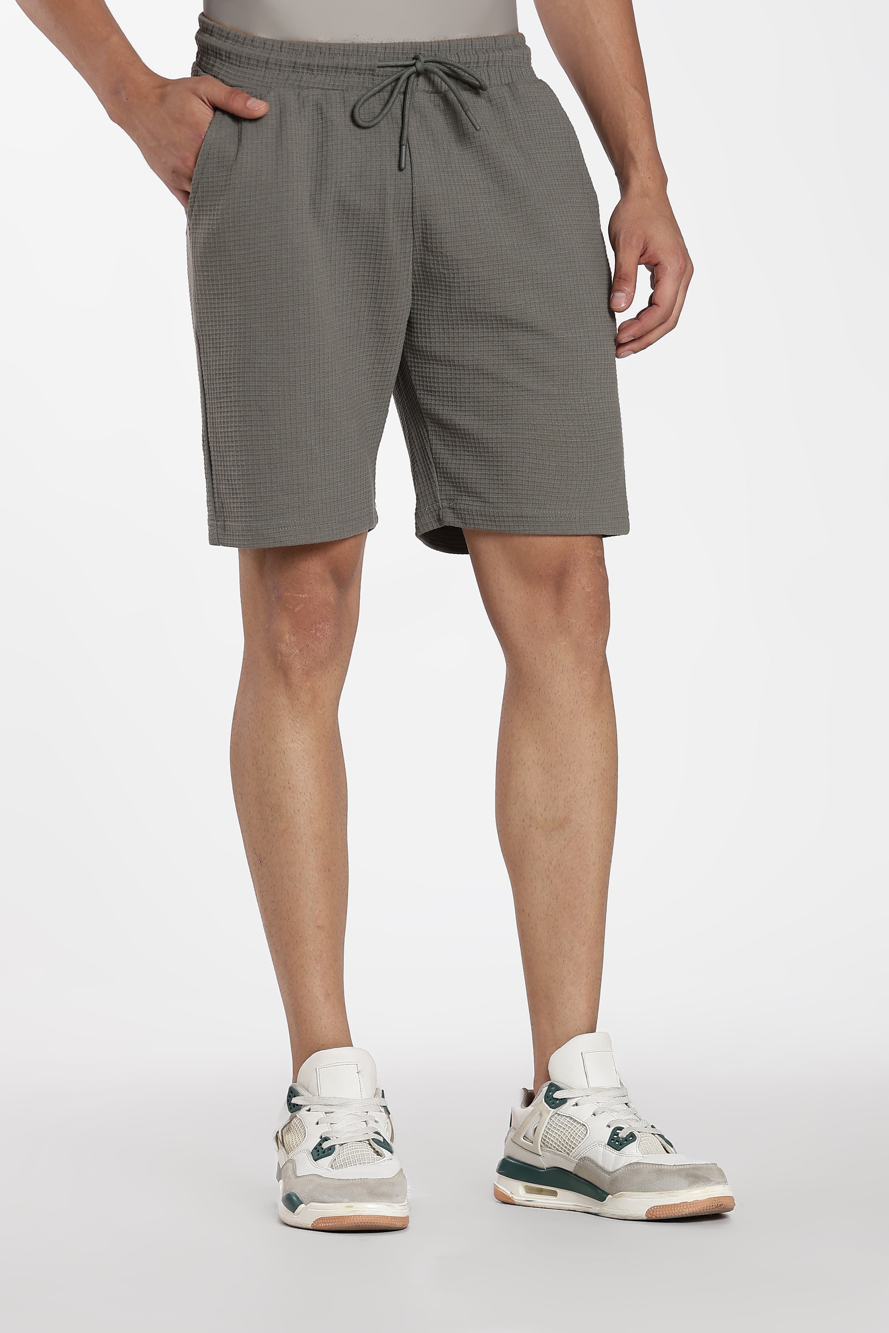 Olive 3 Pocketed Regular Fit Shorts