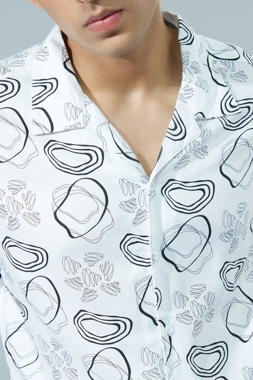 Off White Printed Regular Fit Casual Shirt