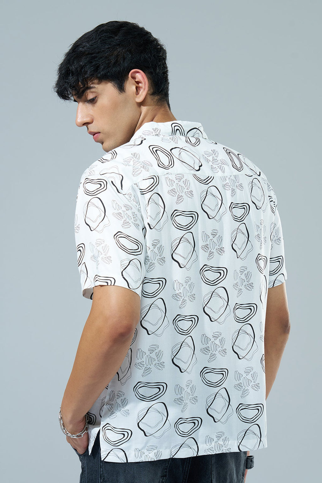 Off White Printed Regular Fit Casual Shirt