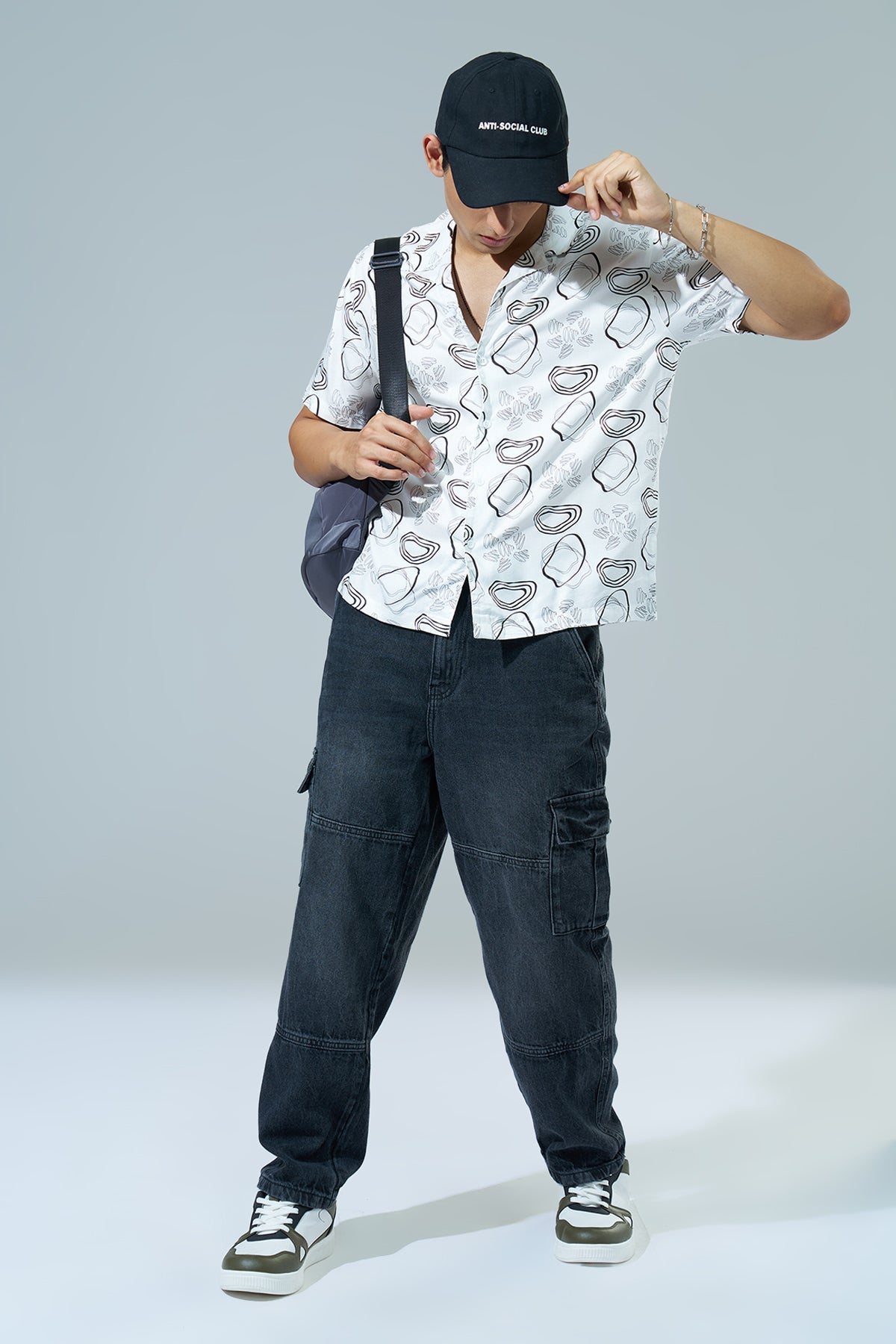 Off White Printed Regular Fit Casual Shirt